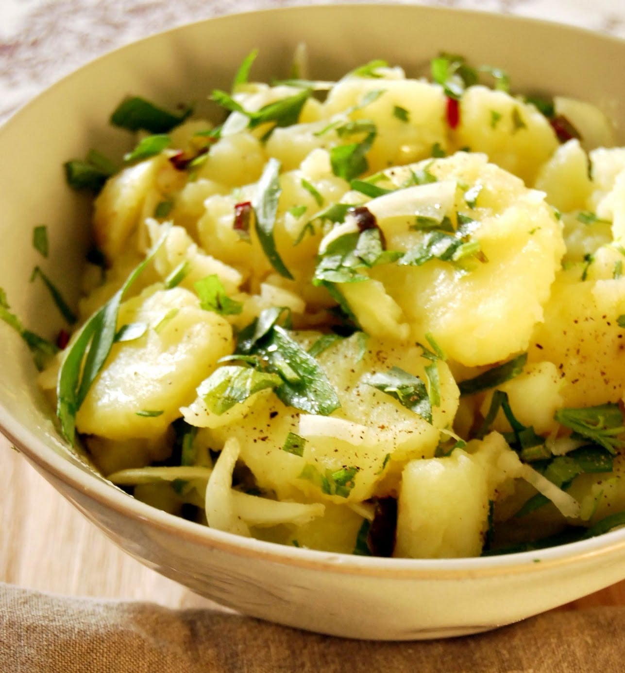 20 salades aux pommes de terre merveilleusement bonnes à tester absolument cet été